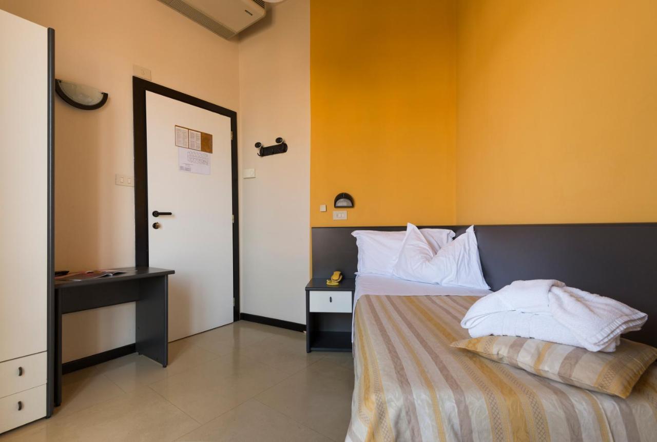 Hotel Airone Rimini Esterno foto