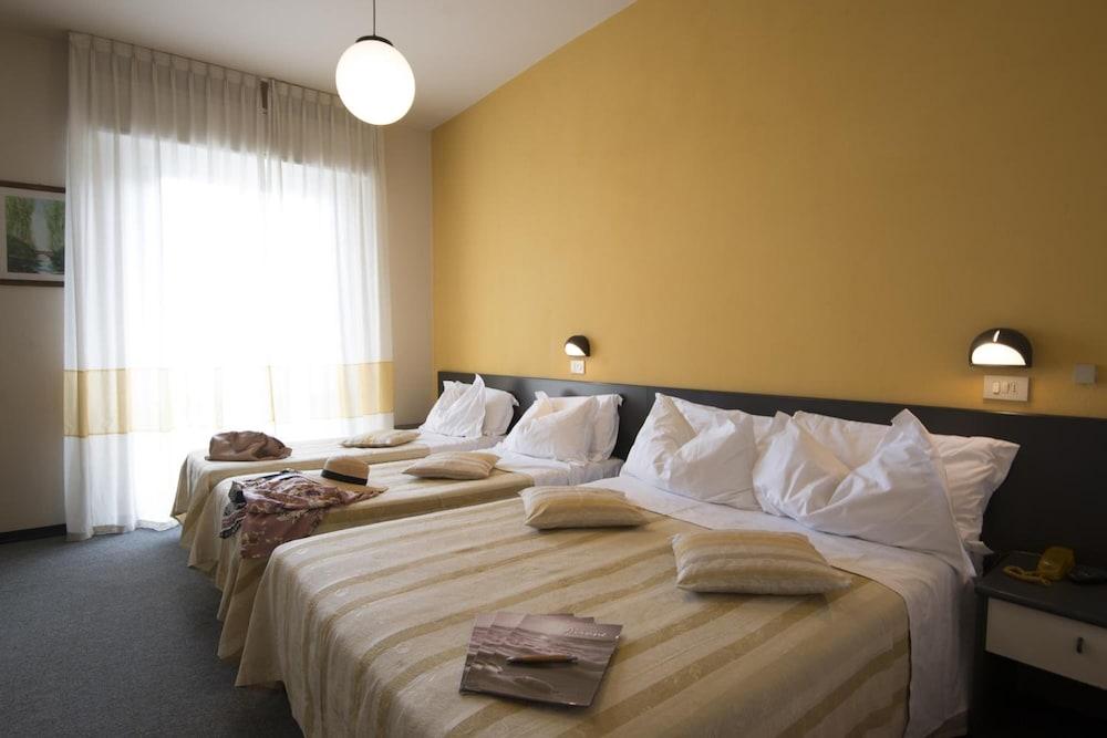 Hotel Airone Rimini Esterno foto